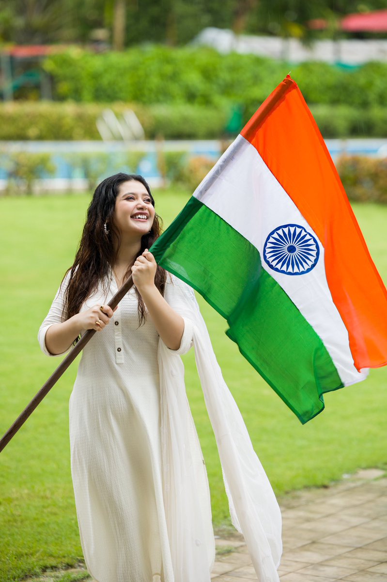 SahaEna's tweet photo. Late but never to late to say that I am so proud to be an Indian … last but not the least happy 75th independence day 🇮🇳
.
.
#happy75thindependenceday #enasaha #freedom https://t.co/g7FezVFnOM