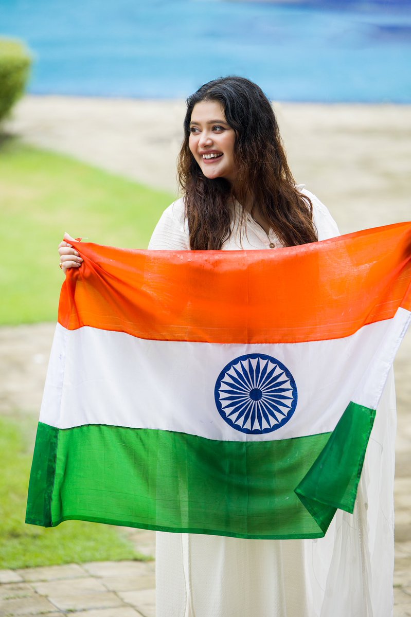 SahaEna's tweet photo. Late but never to late to say that I am so proud to be an Indian … last but not the least happy 75th independence day 🇮🇳
.
.
#happy75thindependenceday #enasaha #freedom https://t.co/g7FezVFnOM