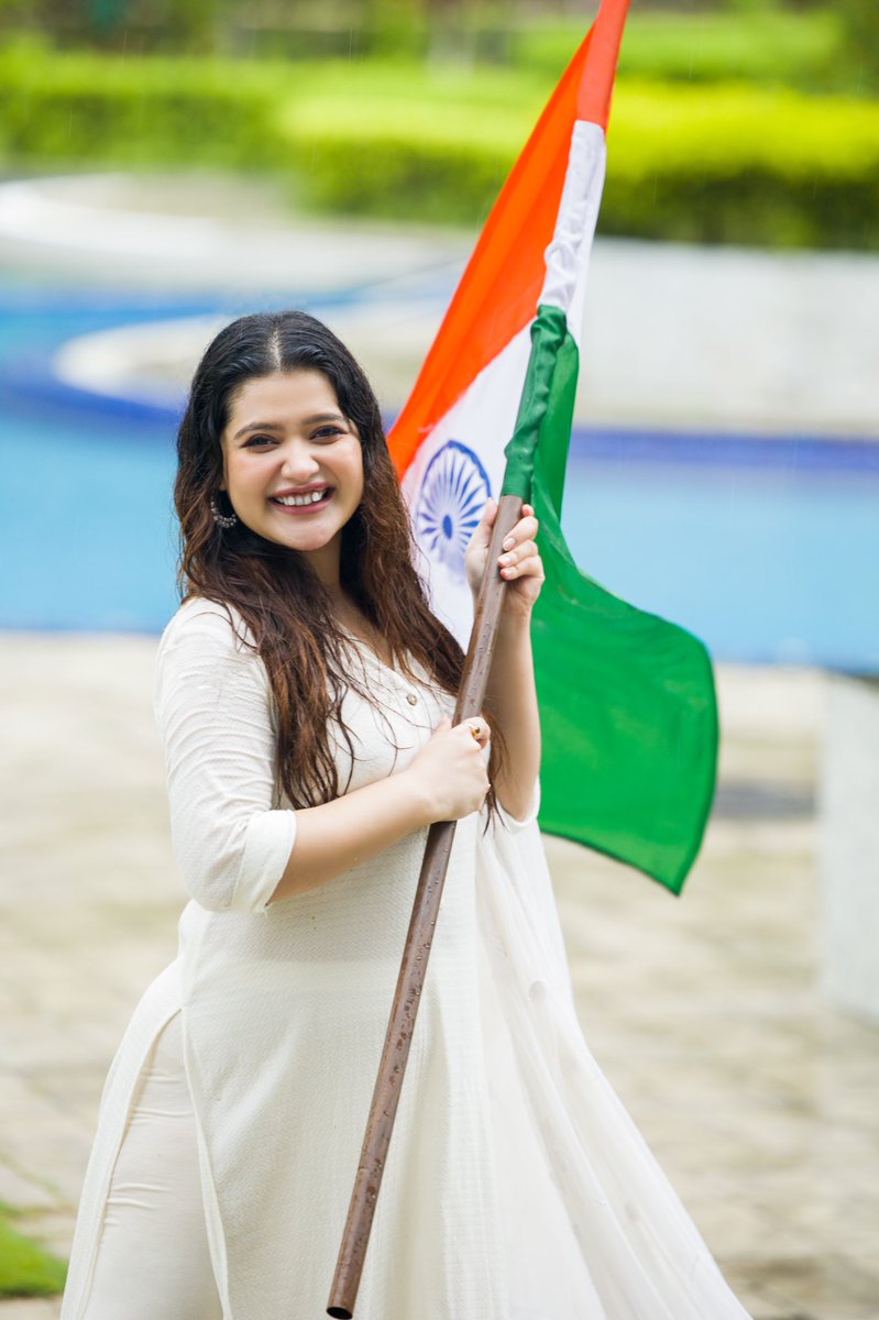 SahaEna's tweet photo. Late but never to late to say that I am so proud to be an Indian … last but not the least happy 75th independence day 🇮🇳
.
.
#happy75thindependenceday #enasaha #freedom https://t.co/g7FezVFnOM