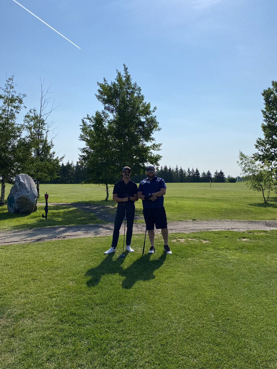 PeaceTeamBCS's tweet photo. Meet @BLeffler56, the sales rep for East Peace! He enjoys building relationships with farmers to find successful solutions! In Brandon’s free time, he can be found on the golf course or spending time with his wife &amp; their golden retriever @Bayer4CropsCA @DEKALB_Canada https://t.co/QAXG17IfdS