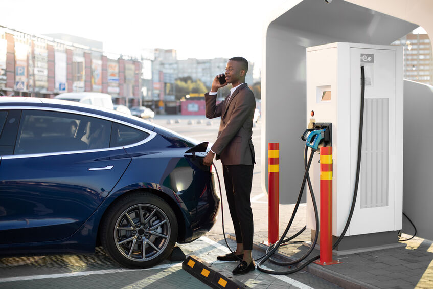 WPMA_NOW's tweet photo. 250 new alternative fuel corridors are being installed in all 50 states, the District of Columbia and Puerto Rico. What does this mean for the future of EVs? https://t.co/kZOLvhYwkC https://t.co/TFvvnQzFM4