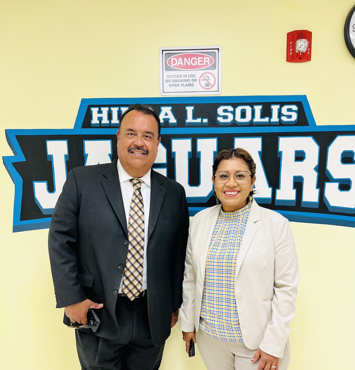 LASchoolsEast's tweet photo. First Day of School visit @HildaSolisLA with Principal Rosalba Gonzalez and students. Wishing students, families, staff, and our school communities a safe, productive and successful school year. #WelcomeBackToSchool #IBelieveInLAUSD #CommittedToStudentSuccess https://t.co/yP3V5Wq9iq