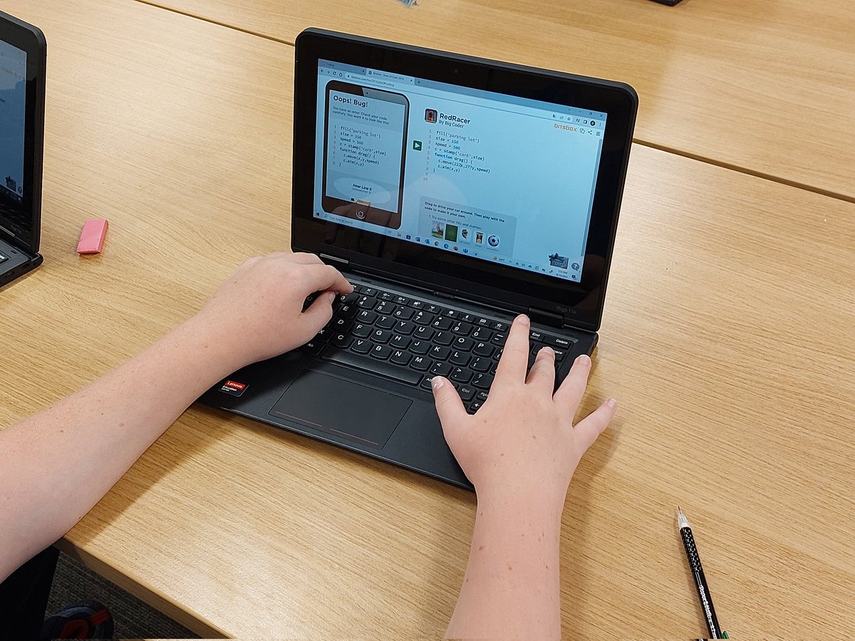 TyeBloomfield's tweet photo. 6th Grade Tech students learning some code today in Intro to Business Tech at ENMS! @ENMS_Knights https://t.co/Rq5I2hfoZS