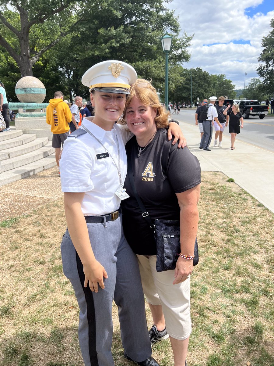 Betsy McShea tweet media