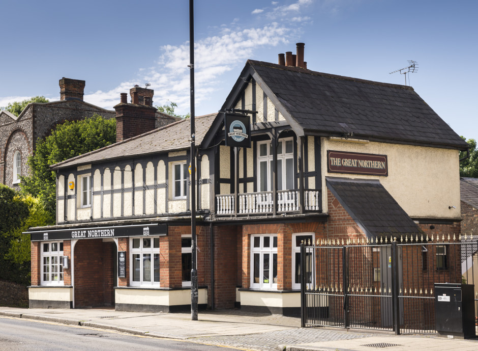 THE GREAT NORTHERN PUB, St Albans, Hertfordshire.
Their menu changes regularly, innovative dishes using local produce. GF Available, take a look at glutenfreedining.co.uk