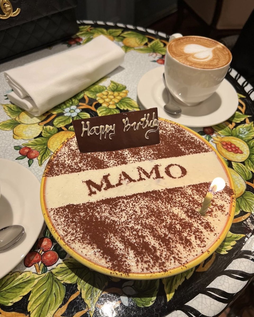 ath262's tweet photo. فتاة الميلاد تمسي عليكم❤️🥳

الحمدلله على ما مضى والحمدلله على ما أنا به الان والحمدلله على ما سيأتي والحمدلله في كل حال ❤️❤️💕 https://t.co/nPvBLk3Wrl