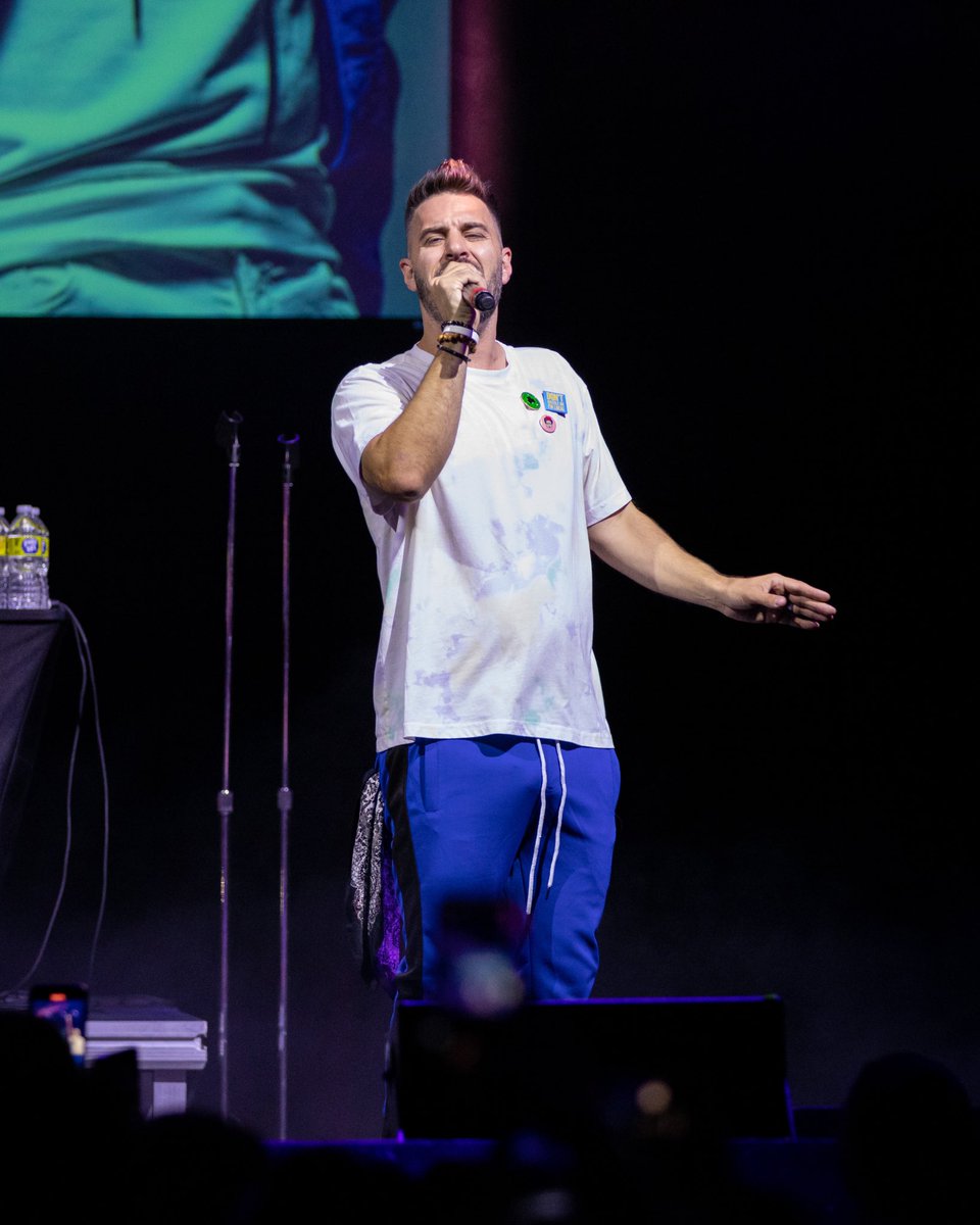 Some shots of <a href="/OTownOfficial/">O-Town</a> from their Rosemont stop on the @Pop2000Tour

More: instagram.com/p/ChSgJ3AO_xA/…