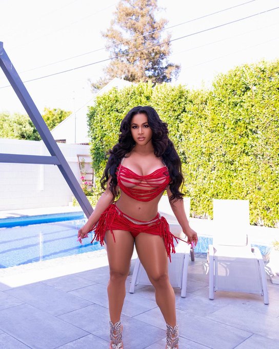 The hottest pool party set 🔥 https://t.co/MvyQz7XwDb<a href="/tag/hollowtipscalifornia"class="tags"><span>#hollowtipscalifornia</span></a><a href="/tag/hollowtipsca"class="tags"><span>#hollowtipsca</span></a><a href="/tag/hollowti"class="tags"><span>#hollowti</span></a>