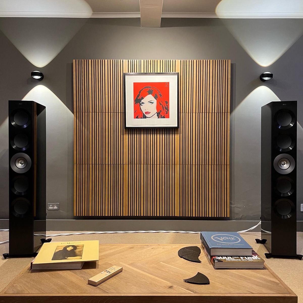 LoudClearHiFi's tweet photo. KEF have been hard at work launching speakers to celebrate their 60th Anniversary. 

Here’s our latest new additions: Reference 5 Meta. 

The flagship £17,500 model in the Reference series with KEF’s proprietary Meta material behind the Uni-Q driver. The finest Reference yet! https://t.co/daquhE1QWZ