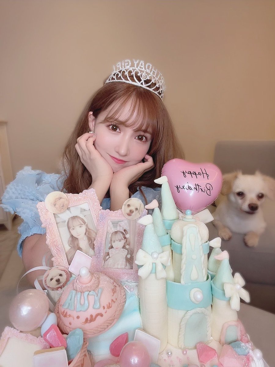 mmtk0820's tweet photo. ＃三上悠亜生誕祭
ゆあちゃん、お誕生日おめでとうございます🎂🎉
かのくんとまた動画撮ってください🌷
楽しみにしてます😍😍 https://t.co/SZoBQTsJ20