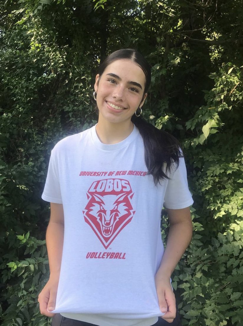 Seenane Brewer
🏐: Outside
⬅️: Pohaku Volleyball Club
➡️: University of New Mexico 
Congratulations, Seenene!