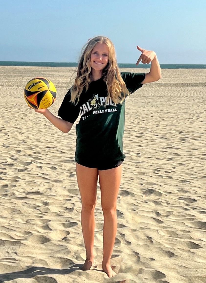Elise Lenahan
🏐: Beach
⬅️: MB Sand Volleyball Club
➡️: Cal Poly SLO
Congratulations, Elise!