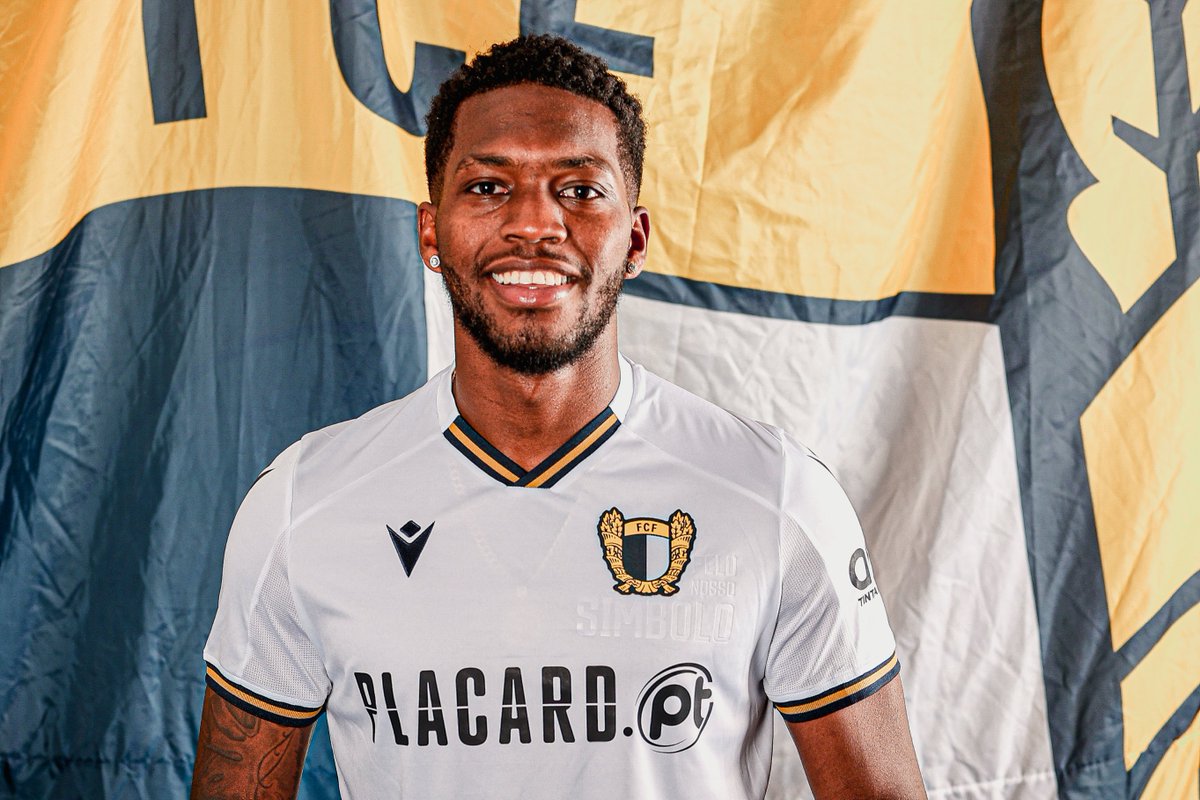 FCF1931_Oficial's tweet photo. 😃 A felicidade por assinar pelo Vila Nova 💙

⚪🔵 #PeloNossoSímbolo #amordeperdicao https://t.co/lSZoNu9Vjo
