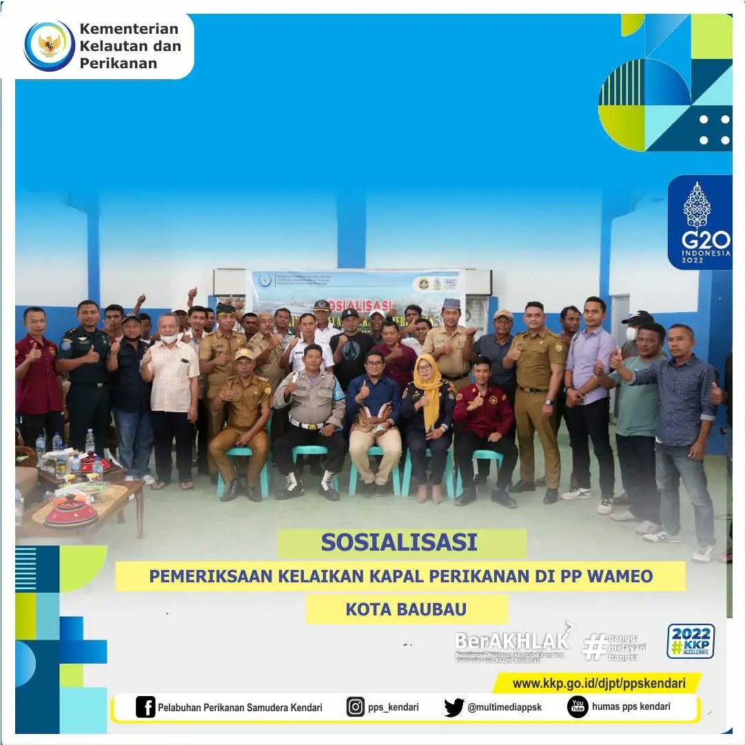 ppskendari1's tweet photo. #SahabatBahari @djpt_kkp @kkpgoid sosialisasikan pemeriksaan kelaikan kapal perikanan di PP Wameo Kota BauBau, Senin (15/8). 

Sosialisasi ini dilaksanakan kepada pemilik kapal perikanan kapasitas kapal 5 sampai 30 gross tonase (GT).

#KKPAccelerate
#ppskendari https://t.co/Cxh8bGhFLh