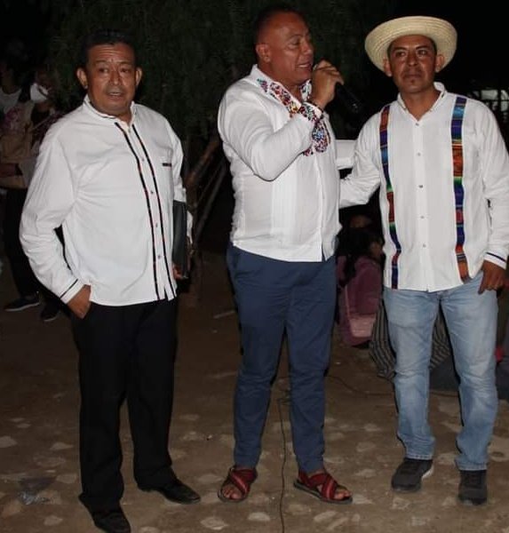 animalitooax's tweet photo. Buen inicio de semana "Vive como si fueras a morir mañana.Aprende como si fueras a vivir siempre" la bendicion del divino maestro el gran arquitecto del universo los acompañe siempre,fraternalmente #Sargento @CarlosAudelo_ @Lety_CruzR @OaxacaVeraz @KarinaErikaBP @memocrata #OaCh https://t.co/vrJDtlRlPh