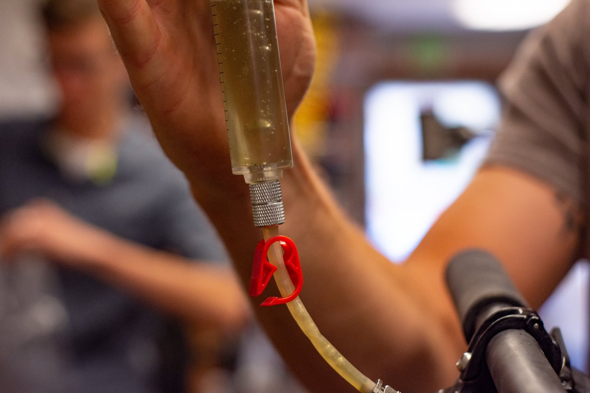 MBSdurango's tweet photo. We currently have a 24-48 hour turnaround time for most repairs. Now is the perfect time to get your shifting dialed in, brakes bled, or get some fresh tires to prepare for fall riding.
#specialized #specializedbikes #ridedgo #durangotrails #bikeshop #mtb #maintenance #brakebleed https://t.co/MuMRe1JcJL