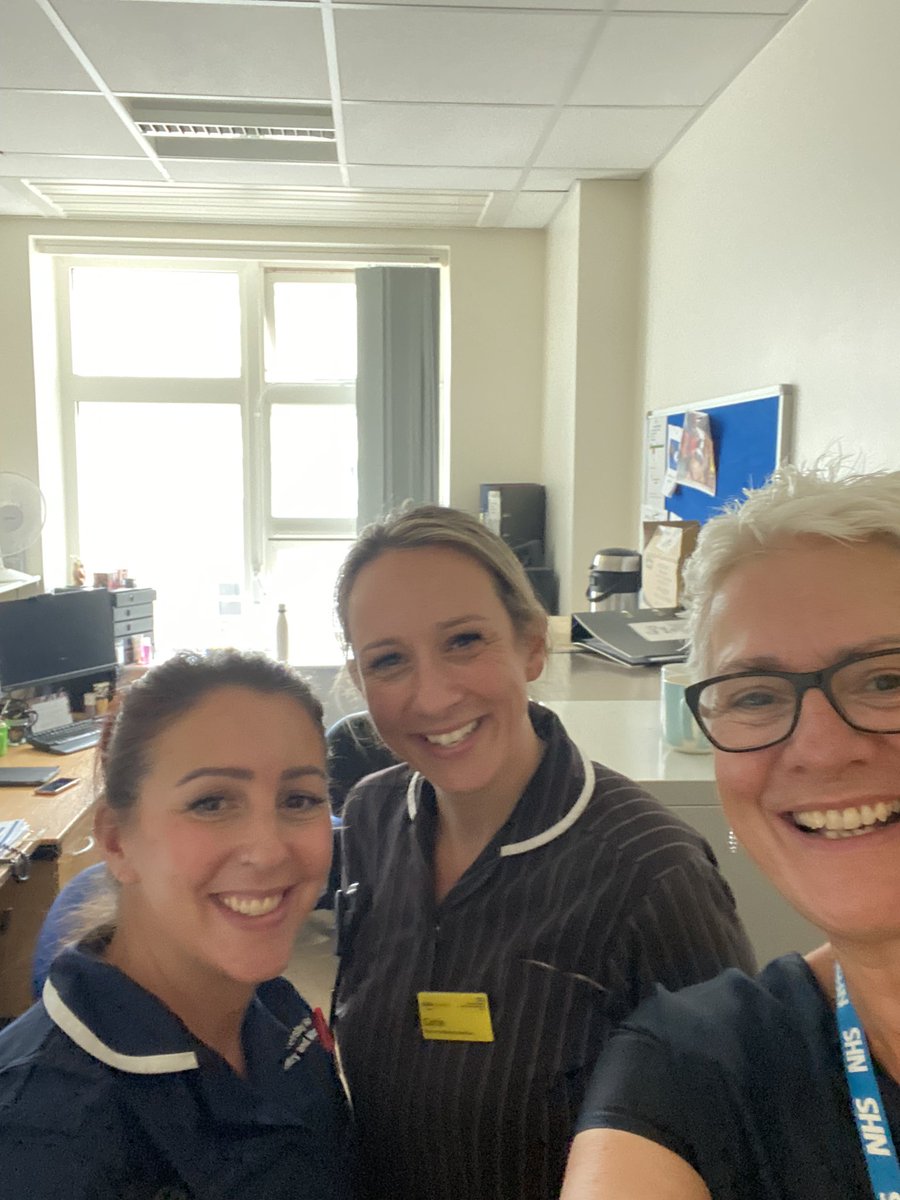 ⭐️ had joy of meeting 5 internationally recruited midwives <a href="/nhsuhcw/">UHCW NHS Trust</a> today, and three more studying for their OSCEs all so very welcome 😊 plus the workforce and retentions leads doing fab work @Gaynora <a href="/Sw14Wilson/">SuzanneWilson</a> <a href="/TeamCMidO/">TeamCMidO</a> <a href="/FelipeMidwife/">Felipe Castro Cardona</a> <a href="/rachNB29/">Rachael Nash-Brooks</a> <a href="/carriedanielsRM/">carrie daniels</a>