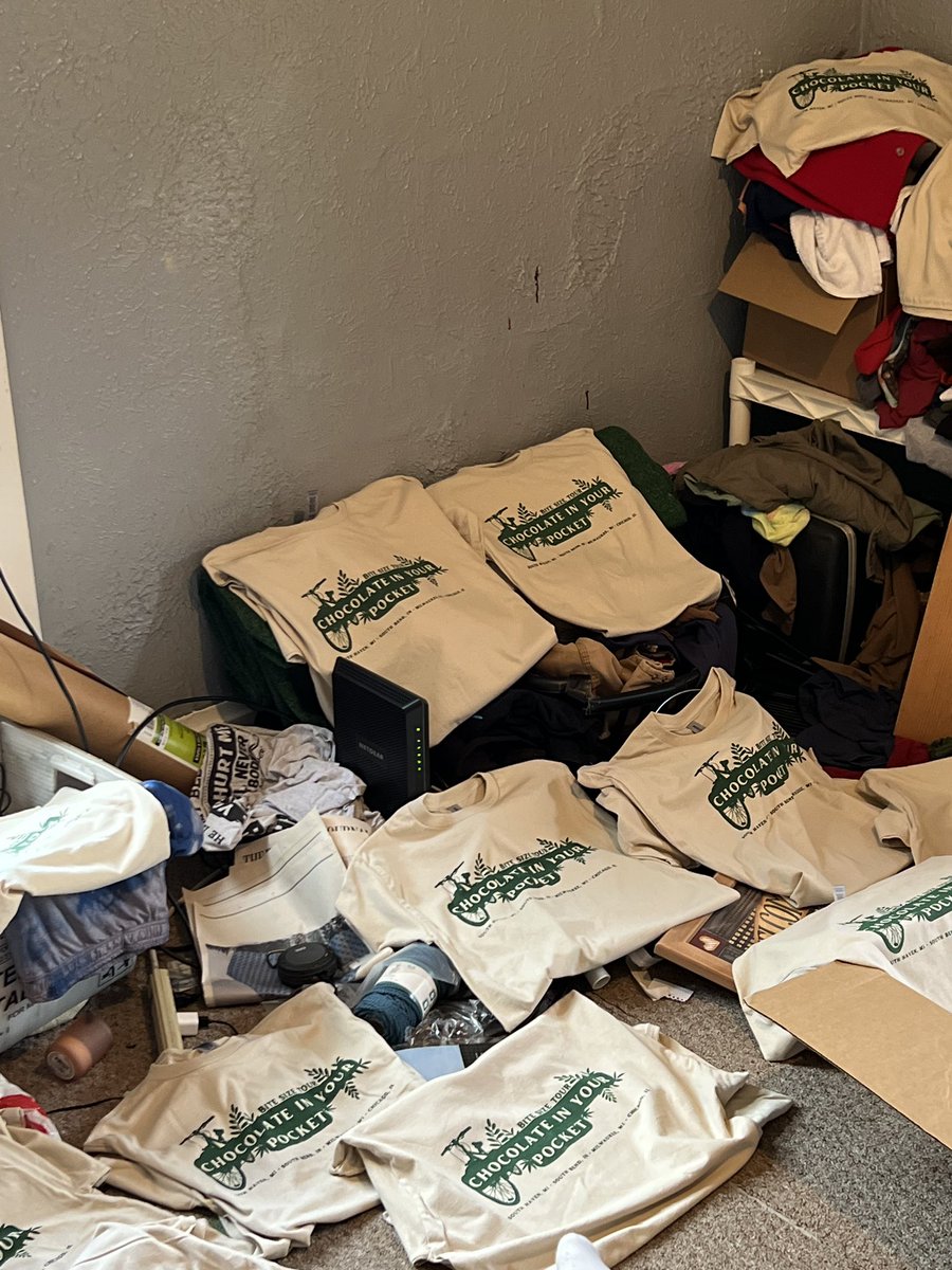 nyourpocket's tweet photo. new merch just dropped! dm to claim yours https://t.co/6vlieGFKm9