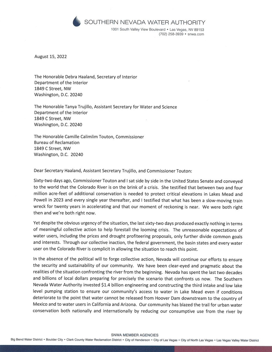 SNWA_H2O's tweet photo. SNWA General Manager John Entsminger delivered this letter today to the Department of the Interior and Bureau of Reclamation. https://t.co/1ZwW5rXcc3