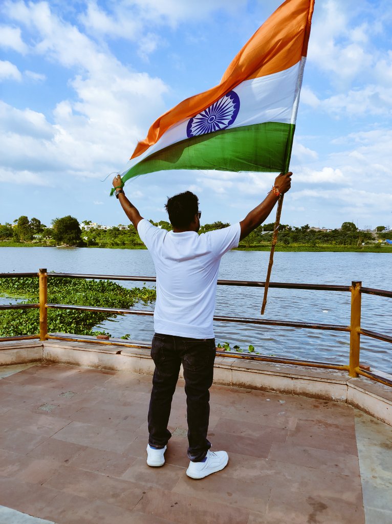 123PUNI's tweet photo. दे सलामी इस तिरंगे को जिससे तेरी शान है,
सर हमेशा ऊँचा रखना इसका जब तक दिल में जान है।
स्वतंत्रता दिवस की हार्दिक शुभकामनाएं🇮🇳 #independenceday2022 #freedom #freedomfighters #memories #independencedayindia #independencedaycelebration #likesharecomments https://t.co/wNNzR2kQ9u