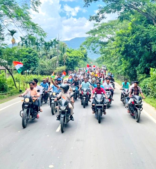 THFAssam's tweet photo. Tiranga Yatra by The Humanity Foundation ❤️ 
Happy Independence day to all ❤️
#AzadiKaAmritMahotsav
#HarGharTiranga
#HarGharTirangaAssam
#76IndependenceDay https://t.co/bjmEq4Y4Kt