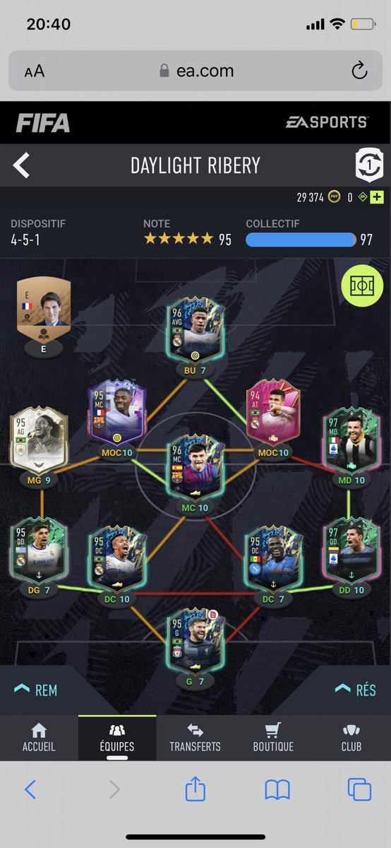 lepetitbangala's tweet photo. @Jiji_783 @FansdeFUT vraiment pas mal l‘equipe apres a voir desailly mais sinon top, et toi tu en pense quoi de ma team? https://t.co/9phiypZwwU
