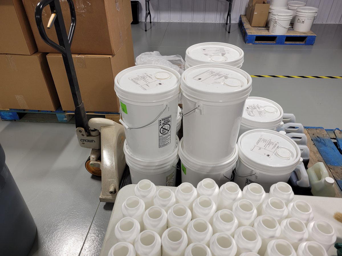 HempSweetwater's tweet photo. Today we are working on a co-packaging deal with a company out of California. This oil is made for horse hooves. We love finding great people to work with and make their dreams of a best selling product come to life!

#fullspectrumclarity #copackaging #horse #relationships https://t.co/slESbp7du8