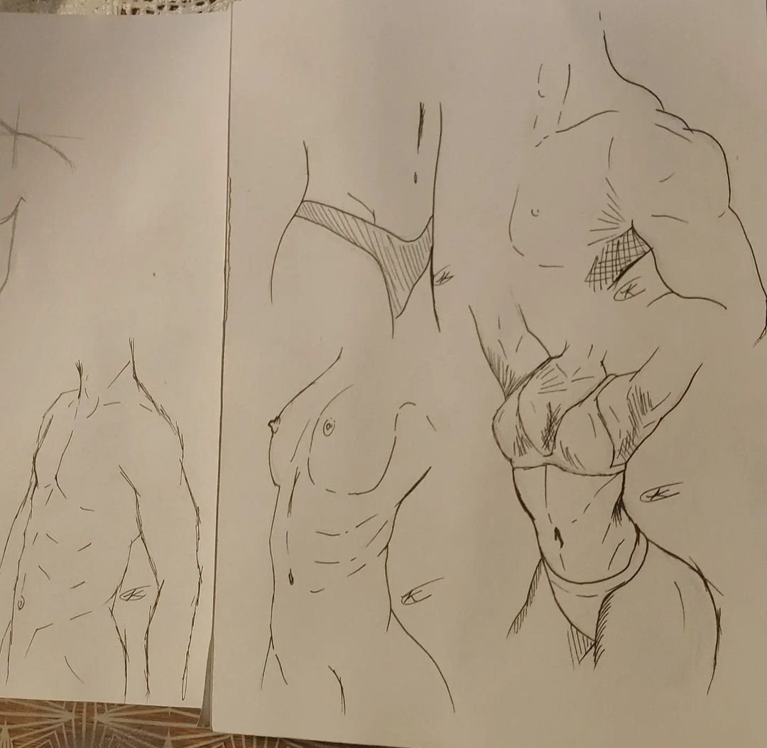 KimLouve's tweet photo. Ces corps illustrer sont Les exigences de la société actuelle voulant toujours un "corps parfait".
#corps #drawing #artistsoninstagram #artist #artwork https://t.co/FvstseFuqx