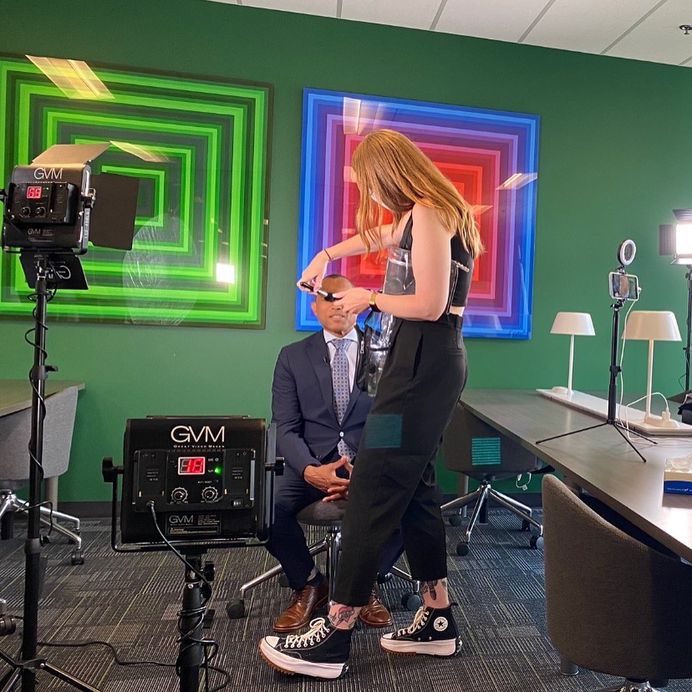 tbabbmedia's tweet photo. We always have a great time on set with our team.  This is behind the scenes with @blkopportunity  

Black Opportunity Fund, is an incredible organization making a difference for Black Canadians.  Their slogan is “We Back Black” and they truly do. 
#Funding #blackopportunityfund https://t.co/RdnuKpruEZ