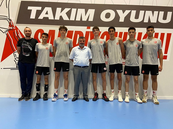 olay18com's tweet photo. KIZILIRMAK BELEDİYESİ ÇANKIRI BİRLİKSPOR’UN RAKİPLERİ BELLİ OLDU https://t.co/iDhwFdlpZ3 
@cankiribirlikspor  @TVForgtr   #AhmetGöksu  #RecepNurtanış  @tlpdnmz18   @enginoguzkocu  @HalilYuceer32   #2LigVoleybolErkeklerSezonu https://t.co/9Oh3uTBdOS