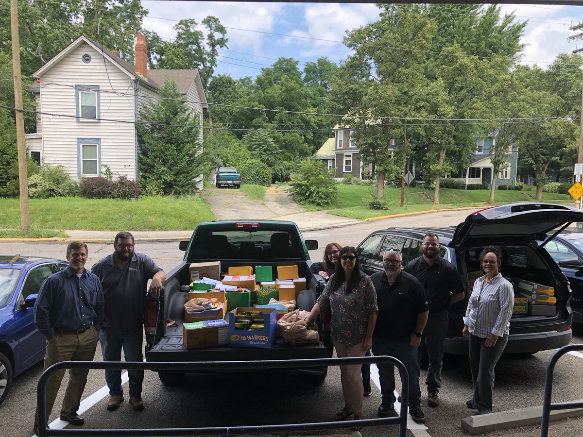 LocklandLocal's tweet photo. BIG thank you to @PepperConstruct for stopping by today w/school supplies for our students &amp; staff!  Much appreciated gesture &amp; contribution to help us start the year off well with our kids later this week! #PantherPride #EquipEngageMotivate #HabituallyHopeful #BetterTogether https://t.co/B9VNhu2sCx
