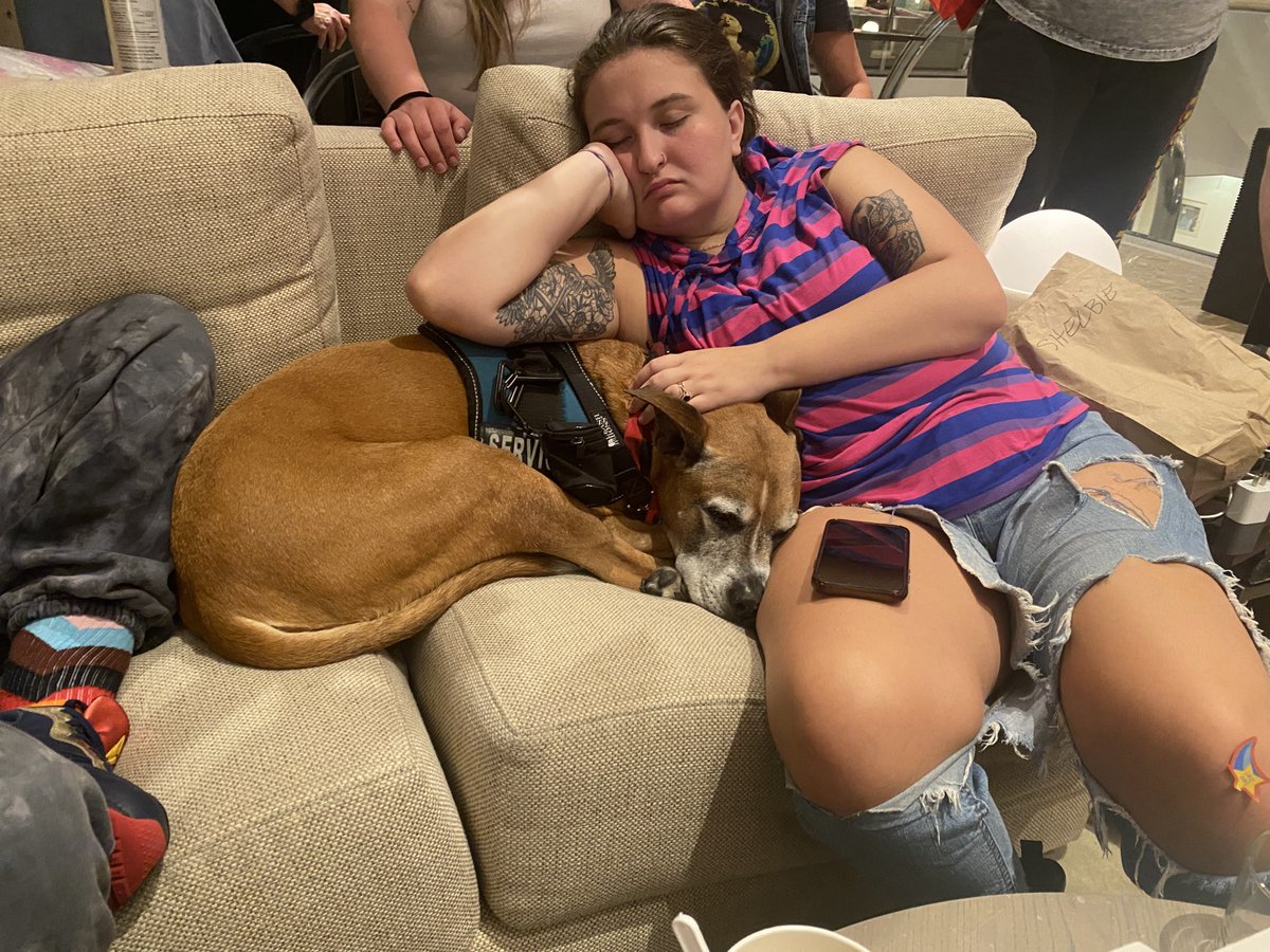 KellenLPenn's tweet photo. Last night 💤 #EHCon2022 https://t.co/nY84BYCytH