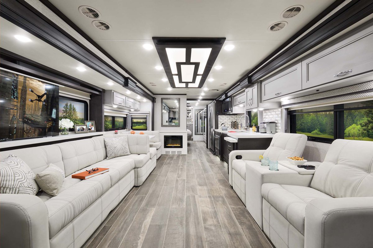 Thor Motor Coach tweet media