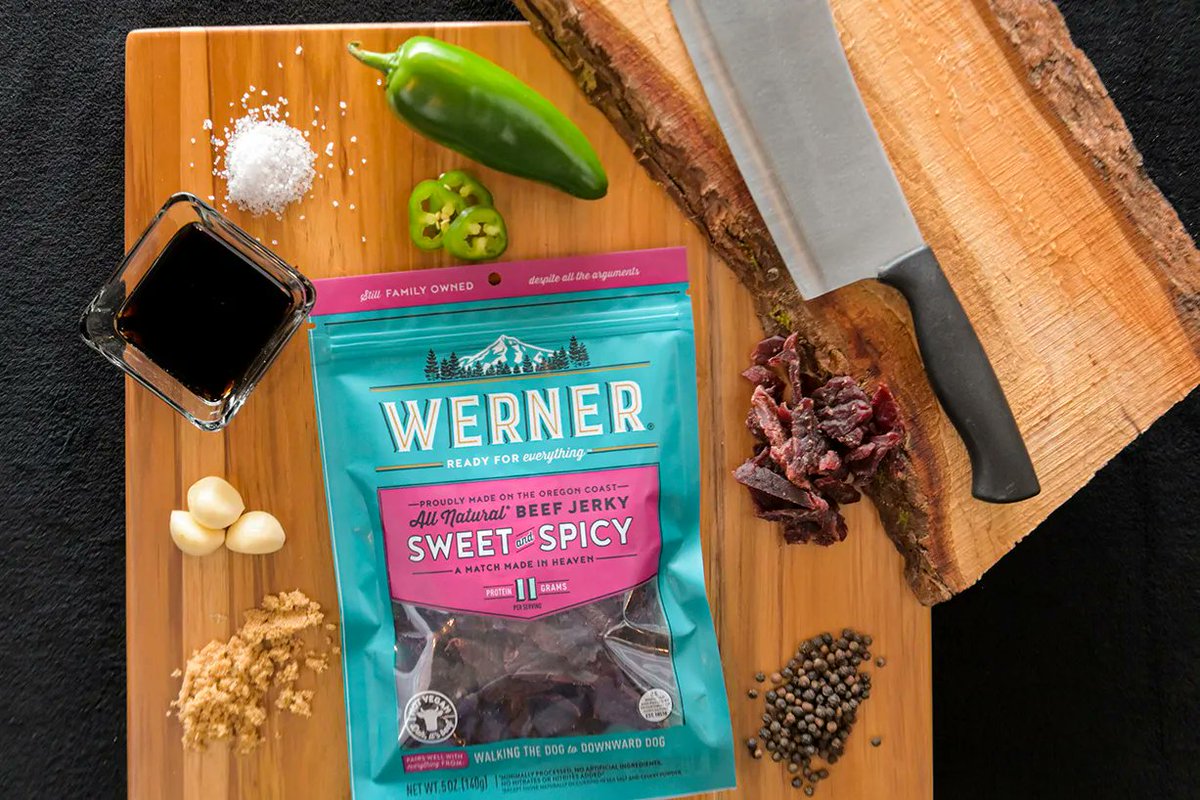 wernerjerky's tweet photo. It's the flavor the angel and devil on your shoulder can agree on: Sweet &amp; Spicy.

Find your flavor online at https://t.co/UuRbHBTBXR
#WernerJerky #WernerSnacks #stillfamilyowned #pairswellwith #FindYourFlavor #FindYourSnack #PNW #adventurefuel #readyforeverything #JustEatIt https://t.co/jzU6rS3DmH
