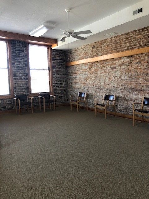 MooreWarnerAg's tweet photo. Office space for rent in beautiful, historic building overlooking downtown Clinton, IL.
Property managed by Moore &amp; Warner Farm Real Estate, LLC - Clinton, IL
Call Hilary Shaw, Managing Broker at 217-935-9799 for details. https://t.co/Qo7SpgGr3w