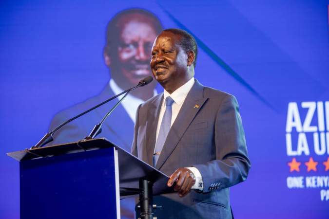 wuod_nyarae's tweet photo. You will miss him, one day you'll cry for him, one day you'll wish he came out to defend you but he will be too old or gone. 😢
Raila in e Rwadhwa and we aren't ashamed of you. @RailaOdinga
#kenyaelections2022 https://t.co/wA6aCe7Jgs
