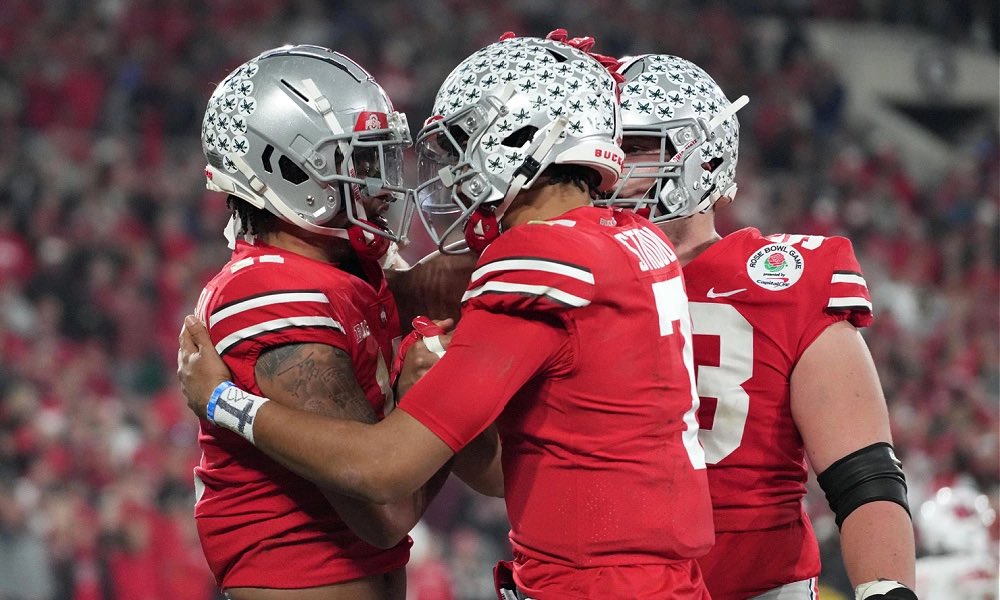 beer4buckeyes's tweet photo. #2 THE Ohio State Buckeyes 🌰 
vs 
#5 Notre Dame Fighting Irish ☘️ 

Any game predictions?? Comment👇👇 https://t.co/VYyTEkxN8q