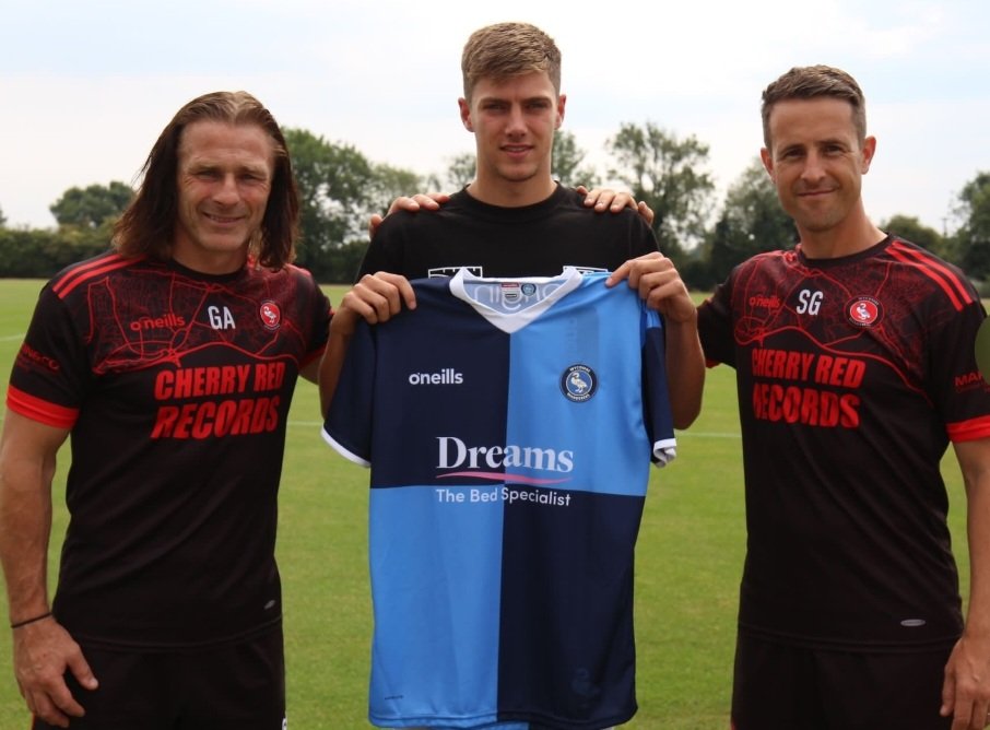 Many congratulations and best of luck to former Langton Green Giants player Luca Woodhouse on signing a pro contract at Wycombe Wanderers 👏👏👏👏