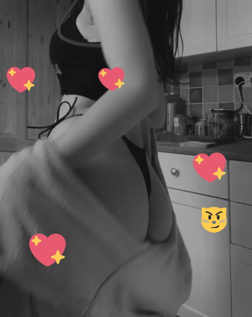 PuppeTanja's tweet photo. Ich brauch neue tangaassss 👀👀 https://t.co/a4NZ8A89yn