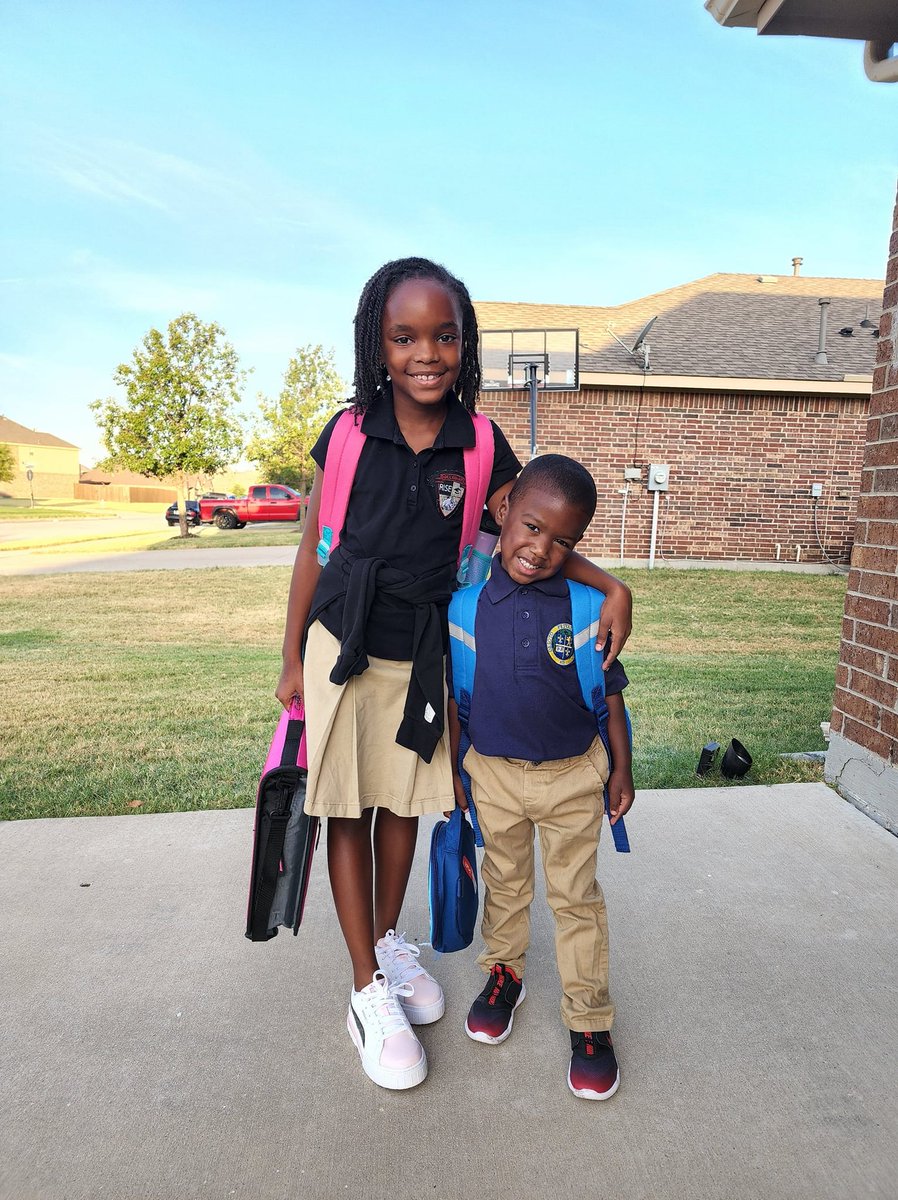 TeriGRealtor's tweet photo. It's official! We have a 4th grader and a PreK student starting school today! Let's get these scholars off to a great school year!  #CollegiatePrep #DesotoPrivate #FirstDay #GotMyHouseBack https://t.co/qzpu3gEkt3