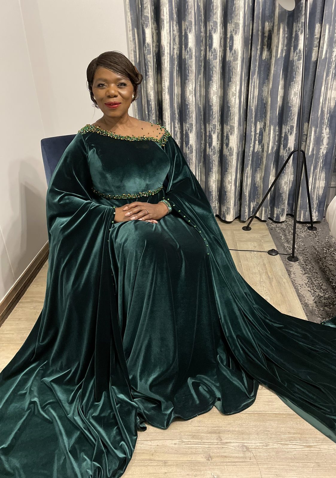 Model robe velour 2019 top