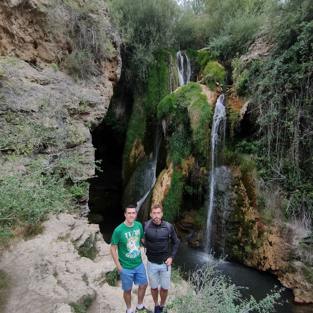 sdomzu's tweet photo. Hidrología y geomorfología turolense que mola mil ¡Enamorado vuelvo a casa! 😍 #GeografíaFísica #FuentedeCella #Cascada Calomarde #RutadelasPasarelas Barranco de la Hoz 🏞️ #geografía #paisajesnaturales #escapada https://t.co/0wASL9X30q