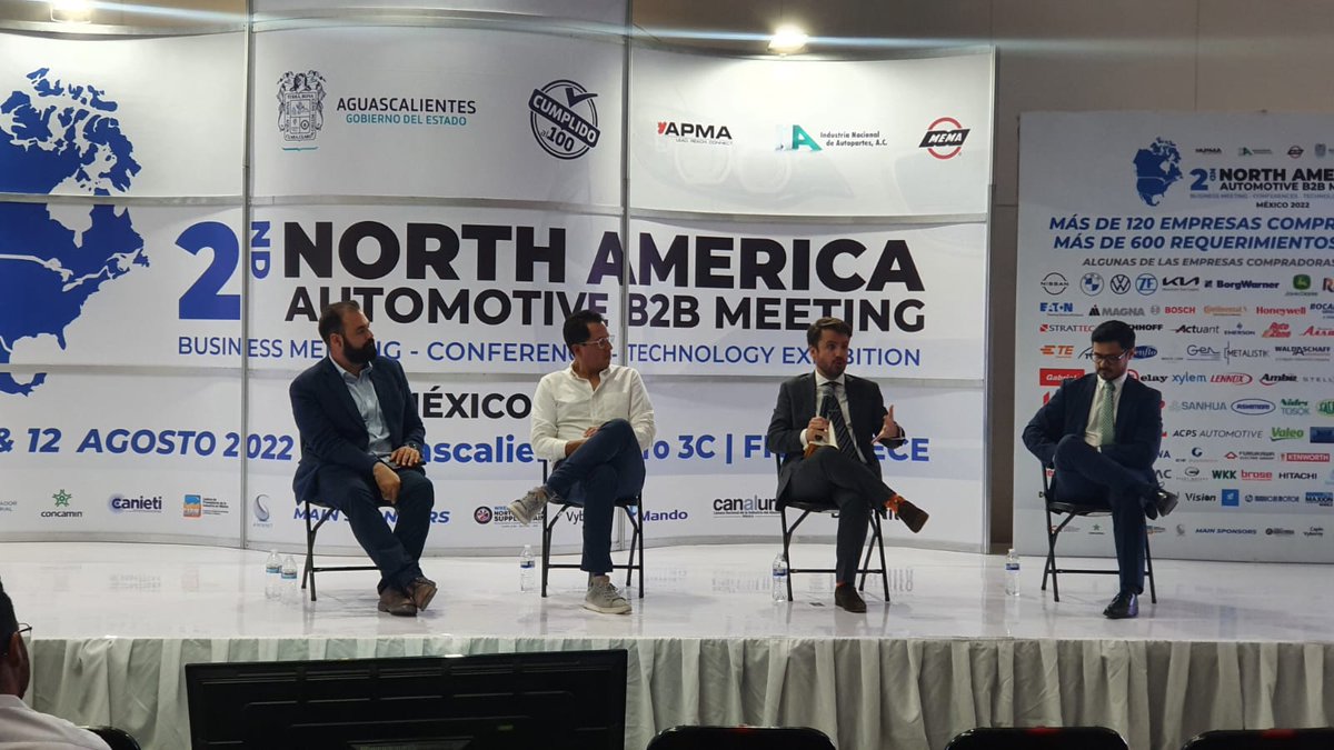 CMFSostenibles's tweet photo. Así fue la participación de @luisvidal_ en el panel “#RetosAmbientales y Métricas #ESG para la industria” con expertos en la industria automotriz en el marco de Conferencias 2022 de la 2nd North America Automotive B2B meeting 🙌🏦🌎
#Foro3C #FOROTRECE https://t.co/Ytepoj6SnM