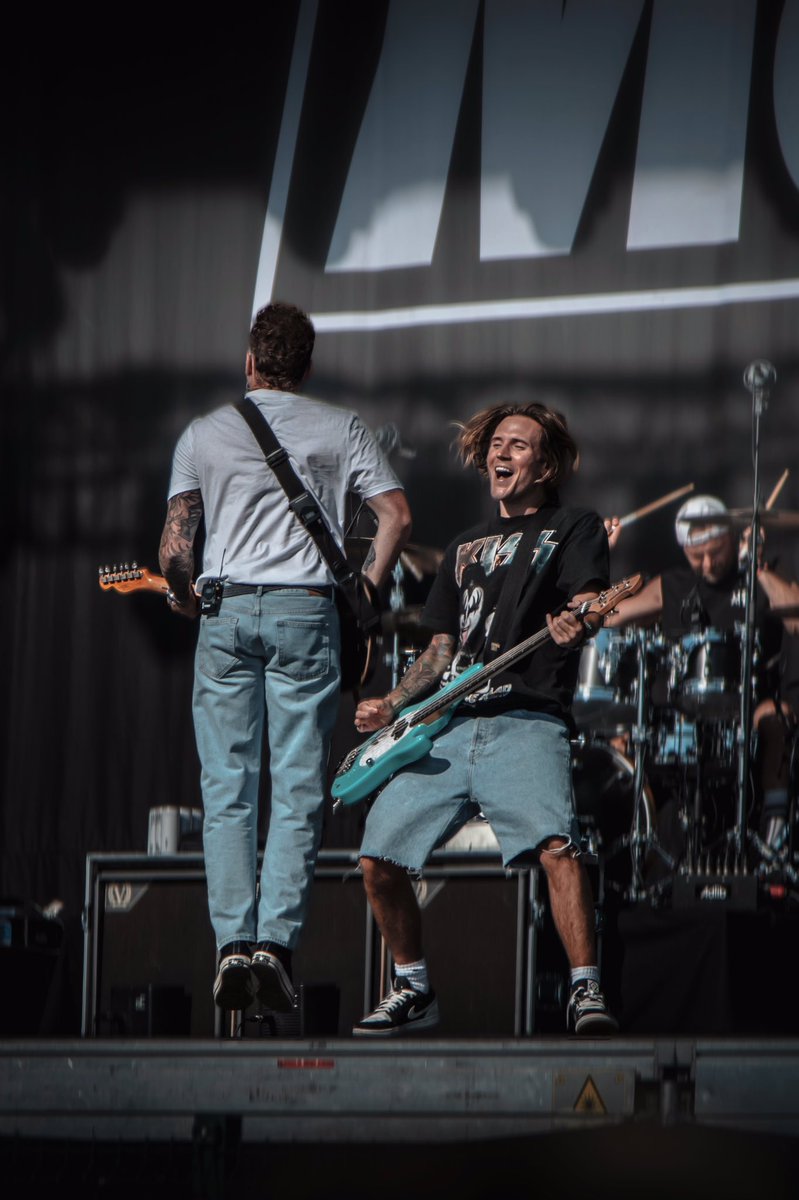 FergusHatton's tweet photo. McFly | Live At Doncaster Racecourse 📸

@mcflymusic // @DoncasterRaces https://t.co/PDqGjbhPXL