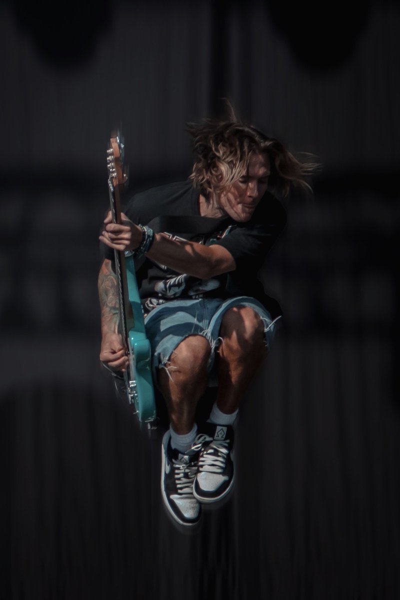 FergusHatton's tweet photo. McFly | Live At Doncaster Racecourse 📸

@mcflymusic // @DoncasterRaces https://t.co/PDqGjbhPXL