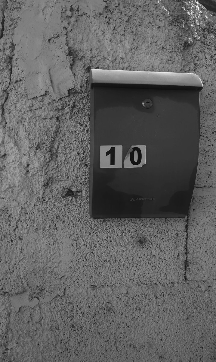 PretextosM's tweet photo. #minimalism #minimalist #minimal #minimalistic #minimalistics #minimalove #minimalobsession #photooftheday #minimalninja #instaminim #minimalisbd #simple #simplicity #minimalplanet #love #minimalhunter #minimalista #minimalismo #beautiful #art #lessismore #simpleandpure #negative https://t.co/Ezc3eYyrLj