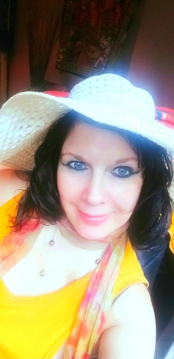 Bono66020372's tweet photo. I was #livingadoublelife for #years , #working as a #nanny , as a #kindergartenassistant & as a #crecheorganiser & also #working as a #model posing for local #CameraClubs , #ArtClasses, as a #lifemodel & being #photographed by #TopNaturistPhotographer #CharlieSimonds #Parafotos https://t.co/SLOmB97Anh