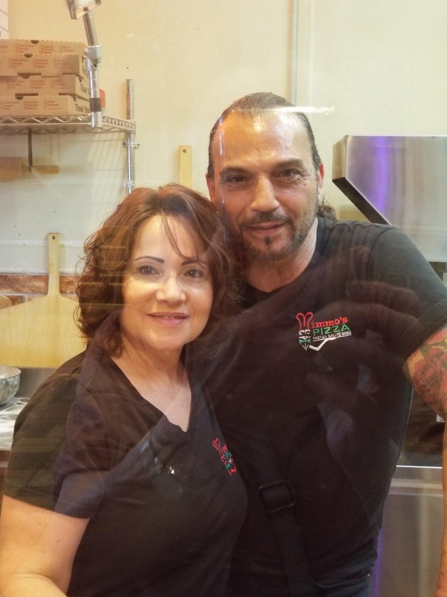 MIMMO’S PIZZA
618-985-5503
WEEKDAY HOURS
This family-owned business is open:
Monday-Thursday from 11A to 9
Friday from 11A to 10P
Try their special recipe pizzas, build your own pizza, or savor a range of sandwiches, pastas, appetizers, and more.
