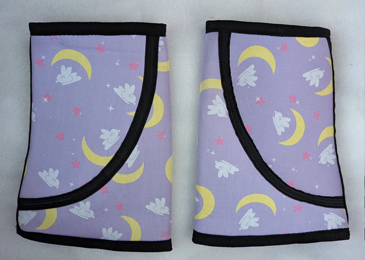 BibiBlossoms's tweet photo. (RT please 💕)

I received 5 out of 10 boxes earlier than expected! So now I have the Moon Bunny Knee Sleeve and Moon Bunny Wrist Brace in stock!!

I should get the rest by Thursday! These will start shipping starting next week.

Store details below!
#buyBlack #buyDisabled https://t.co/ptZYSotlhN