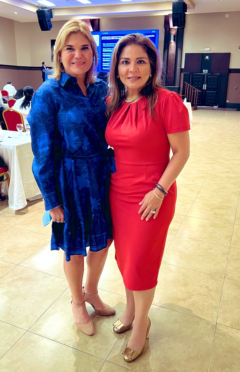 COHEPHonduras's tweet photo. La expresidente de COHEP, Aline Flores, Marisol Argueta, Directora para América Latina del @wef y Mey Hung, Directora de JD conversaron sobre programas de apoyo para visibilizar a la mujer hondureña en temas de oportunidades, salario/inclusión durante encuentro en San Pedro Sula. https://t.co/qlslXcWuDH